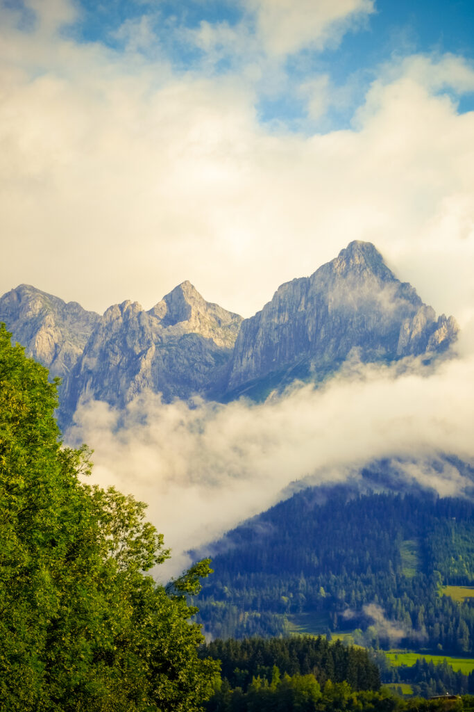 Vue sur les montages d'Autriche