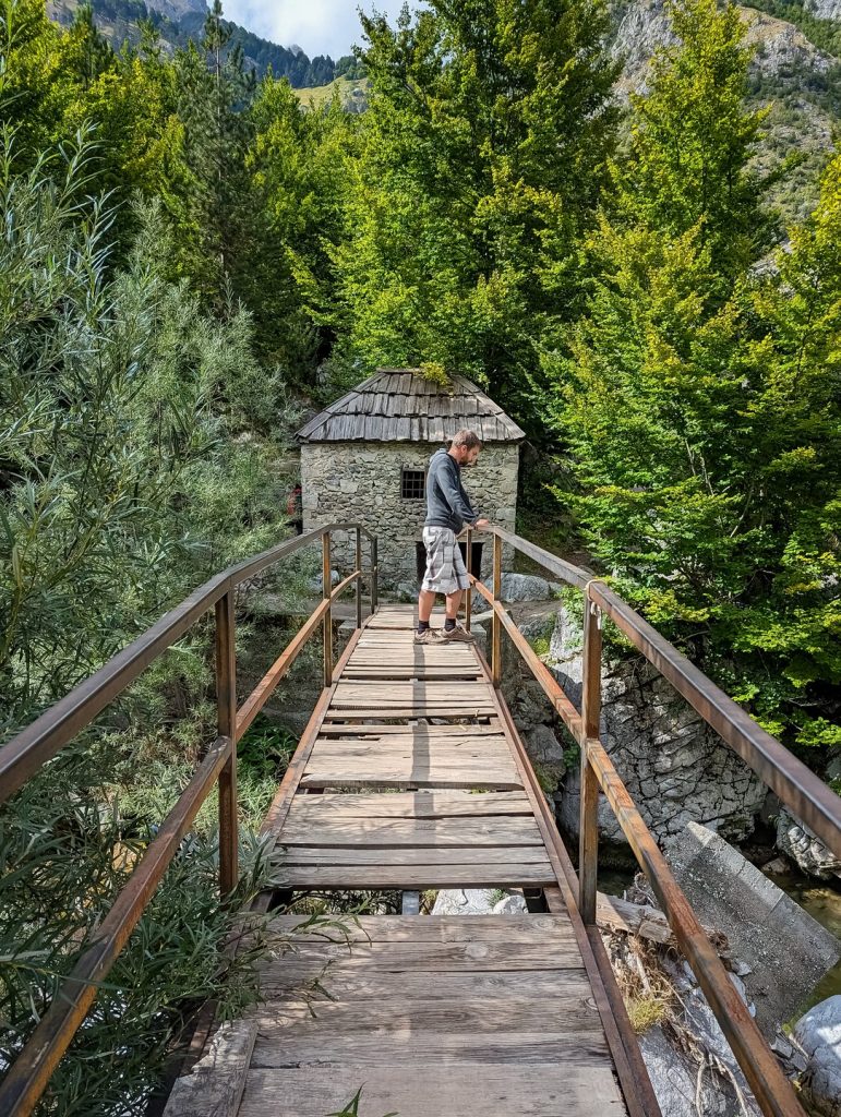 Vallée de Valböne, Albanie