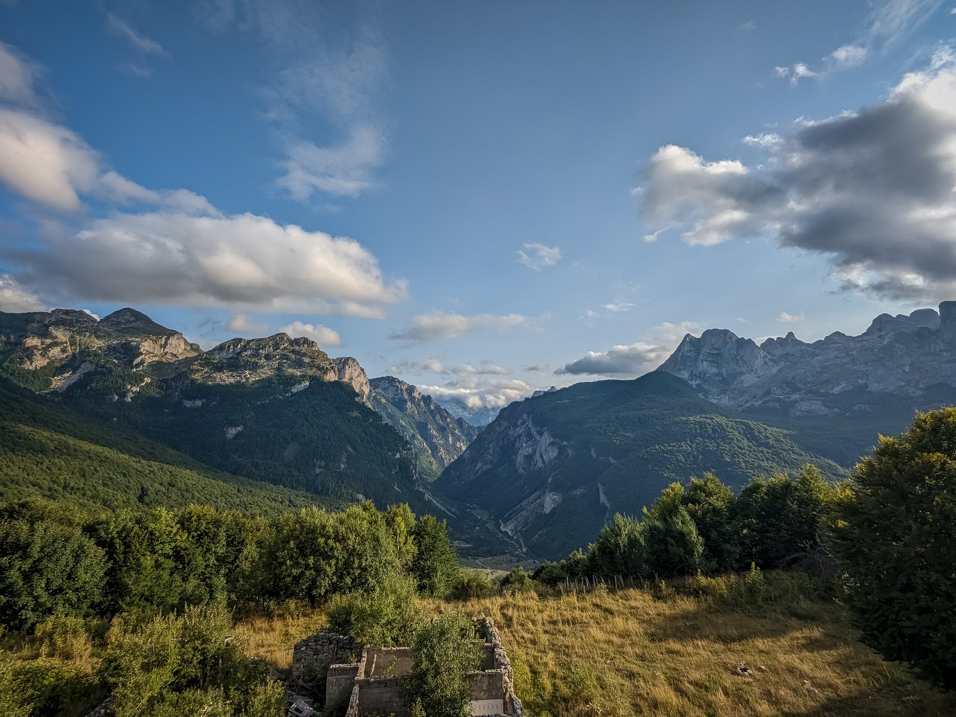 Vallée de Valböne, Albanie