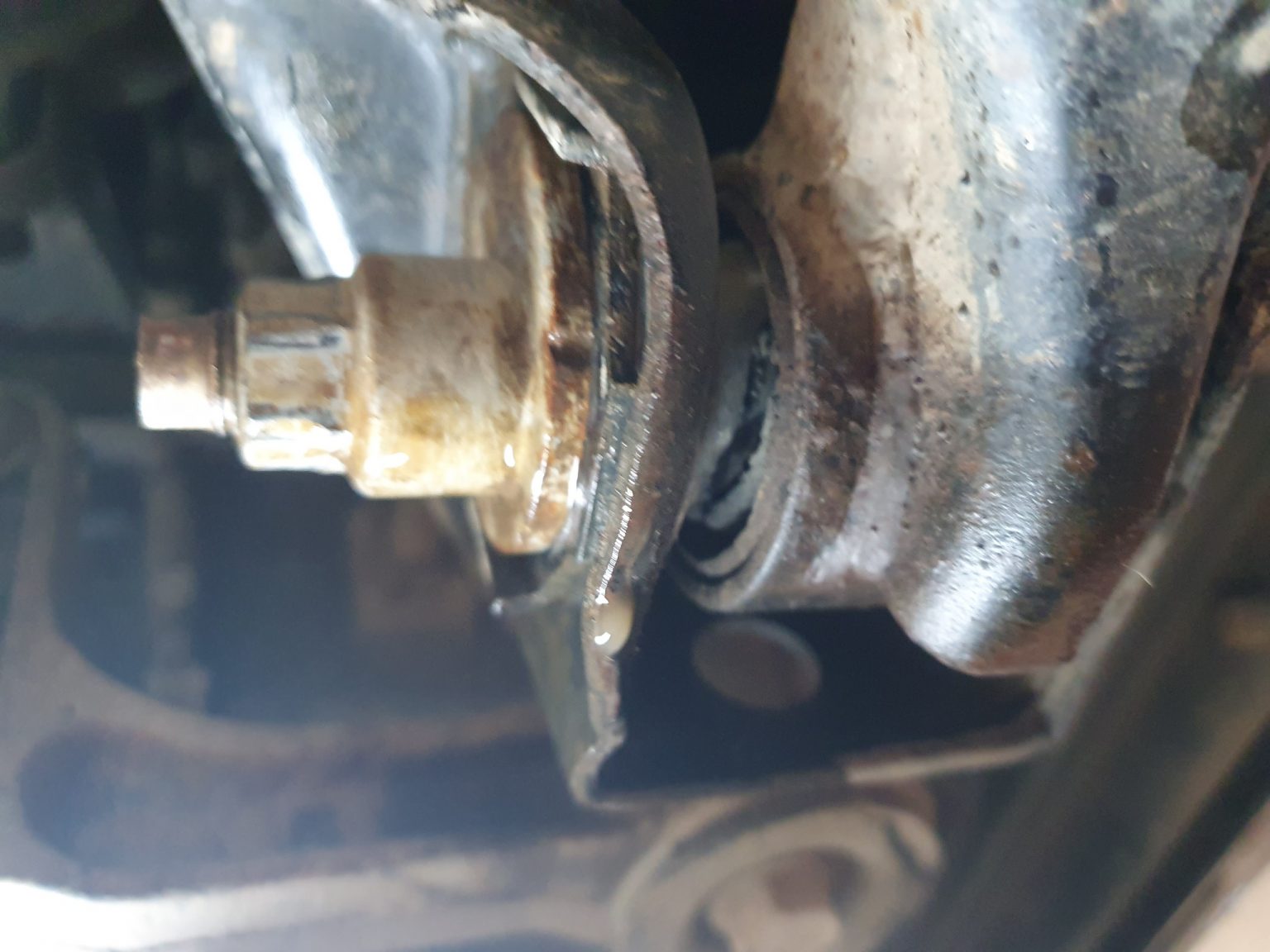 Rondelle Excentrique Pour Vis De Triangle Inférieur – Mazda RX8, Référence F15134473