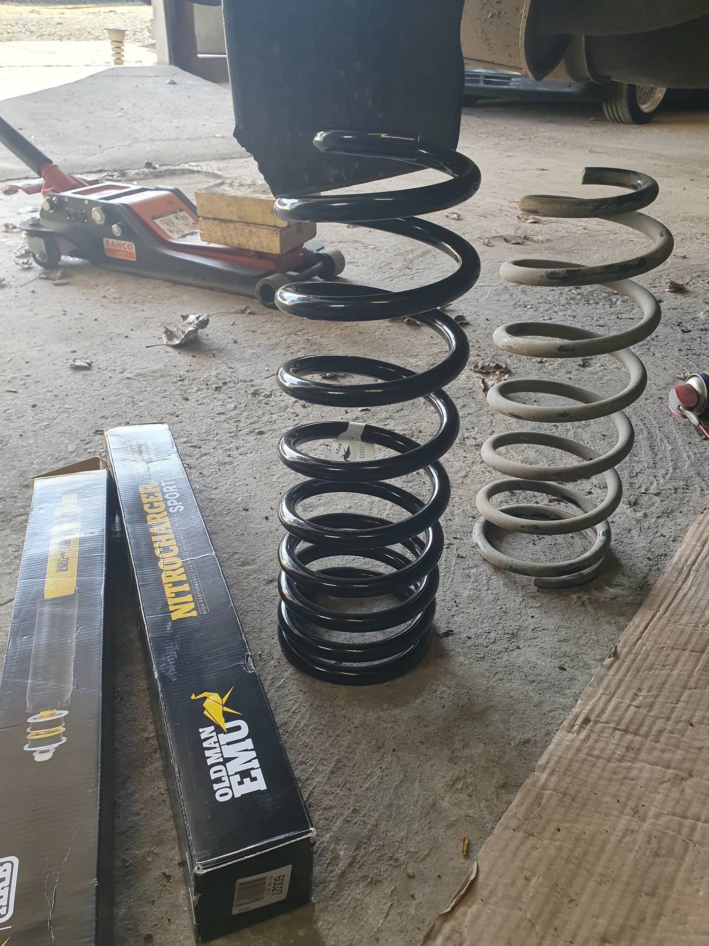 [HowTo] Montage kit suspensions OME Le blog d'Alix et Gauthier