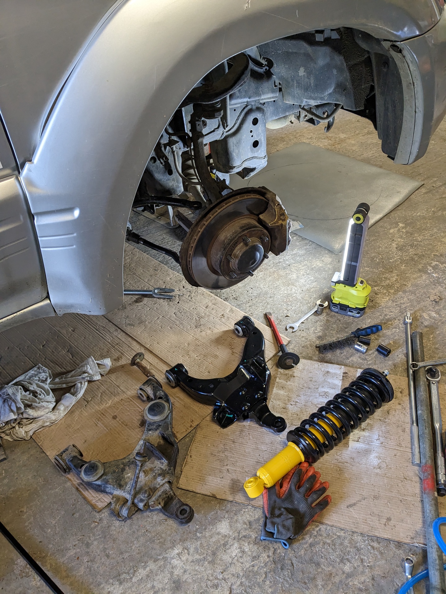 [How-To] Montage kit suspensions OME – Le blog d'Alix et Gauthier